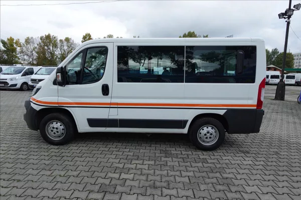 Peugeot Boxer 2,0 HDi L1H1 9MÍST BUS KLIMA - foto 3