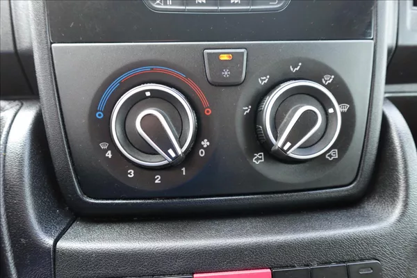 Citroën Jumper 2,2 HDi L4H2 CHLAĎÁK DO 0°C K - foto 32
