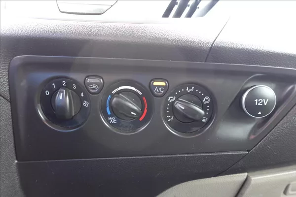Ford Transit Custom 2,0 TDCi 6MÍST L1H1 KLIMA SER - foto 40