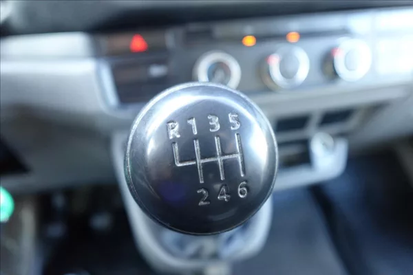 Volkswagen Crafter 2,0 TDi SKŘÍŇ ČELO KLIMA SERV - foto 31