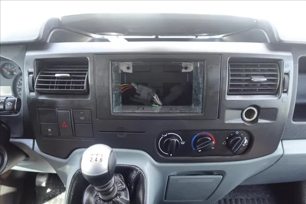 Ford Transit 2,2 TDCI L3H2 KLIMA CHLAĎÁK - foto 24