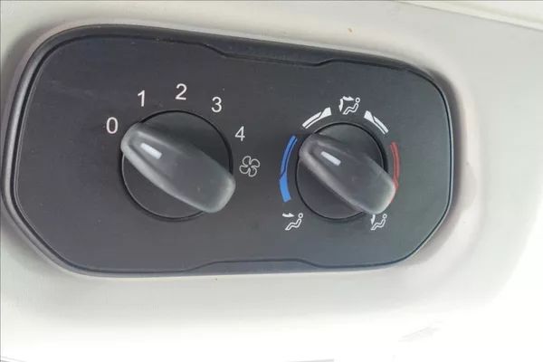 Ford Transit 2,0 TDCI L3H2 8MÍST BUS KLIMA - foto 43