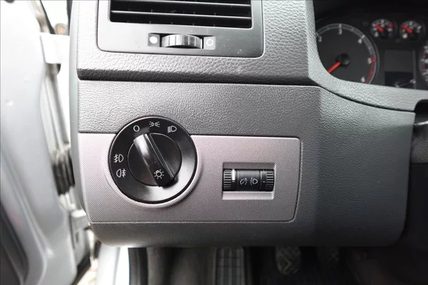 Volkswagen Multivan 2,5 TDi 7 MÍST AUTO KLIMA - foto 20