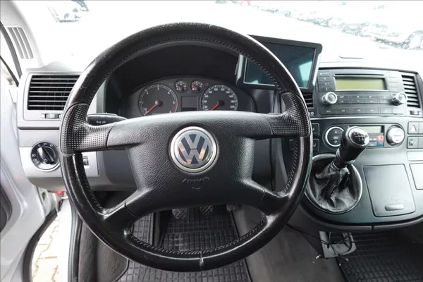 Volkswagen Multivan 2,5 TDi 7 MÍST AUTO KLIMA - foto 21