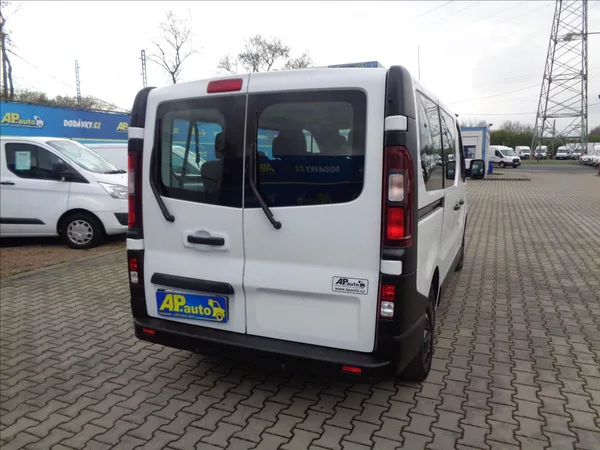 Opel Vivaro 1,6 CDI L1H1 9 MÍST BUS KLIMA - foto 10
