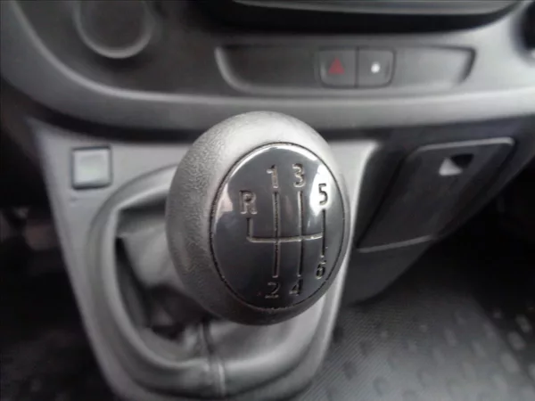 Opel Vivaro 1,6 CDI L1H1 9 MÍST BUS KLIMA - foto 29