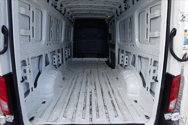 Volkswagen Crafter 2,0 TDI MAXI KLIMA SERVISKA - foto 11