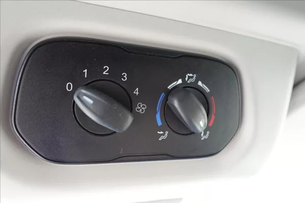 Ford Transit 2,0 TDCI L3H2 9MÍST BUS KLIMA - foto 39