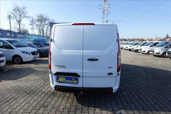 Ford Transit Custom 2,0 TDCI L2H1 6MÍST KLIMA - foto 10