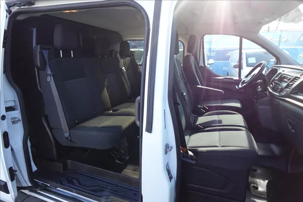 Ford Transit Custom 2,0 TDCI L2H1 6MÍST KLIMA - foto 17