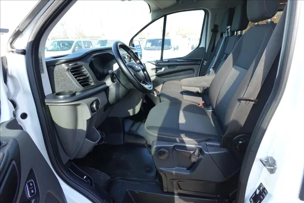 Ford Transit Custom 2,0 TDCI L2H1 6MÍST KLIMA - foto 20