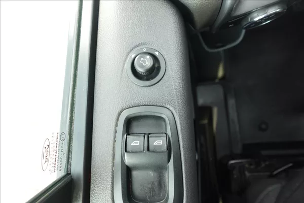 Ford Transit Custom 2,0 TDCi L1H1 BUS KLIMA SERVI - foto 17