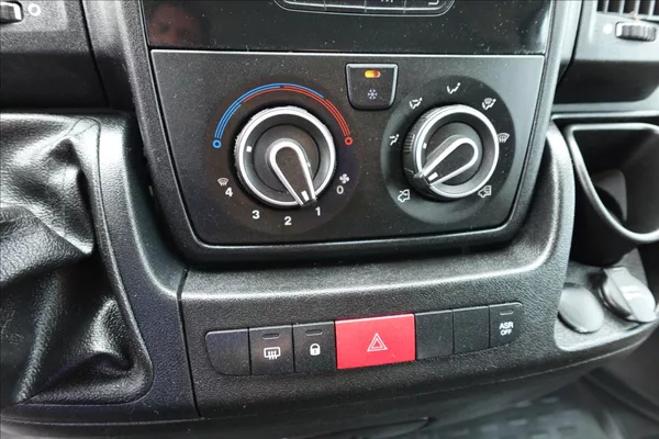 Peugeot Boxer 2,0 HDI L1H1 CHLAĎÁK KLIMA - foto 27