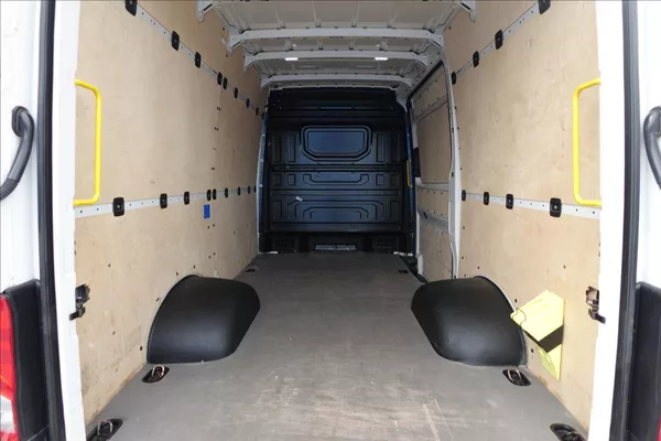 Volkswagen Crafter 2,0 TDI VW L2H2 KLIMA - foto 11