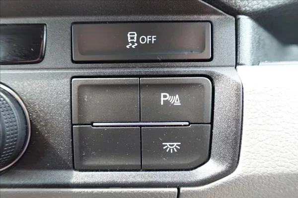 Volkswagen Crafter 2,0 TDI VW L2H2 KLIMA - foto 32
