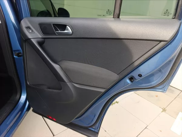 Volkswagen Tiguan 1,4 TSi DSG Tempomat Tažné - foto 24