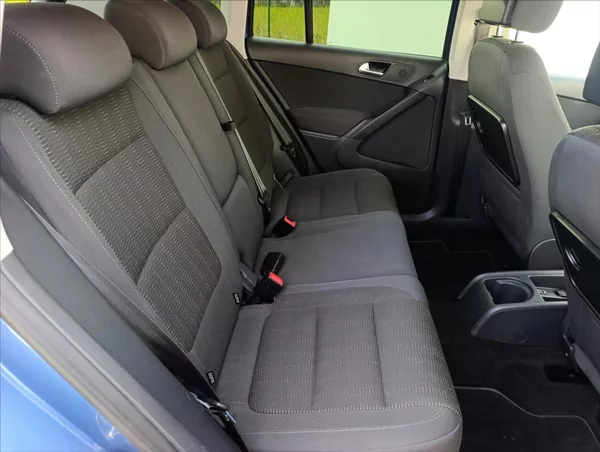 Volkswagen Tiguan 1,4 TSi DSG Tempomat Tažné - foto 26