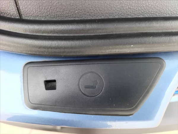 Volkswagen Tiguan 1,4 TSi DSG Tempomat Tažné - foto 33
