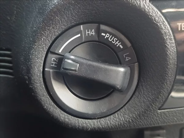 Toyota Hilux 2,4 D-4D Kamera Tažné 1maj. ČR - foto 24