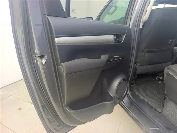 Toyota Hilux 2,4 D-4D Kamera Tažné 1maj. ČR - foto 30