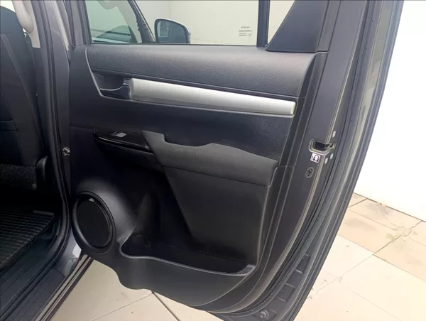 Toyota Hilux 2,4 D-4D Kamera Tažné 1maj. ČR - foto 33