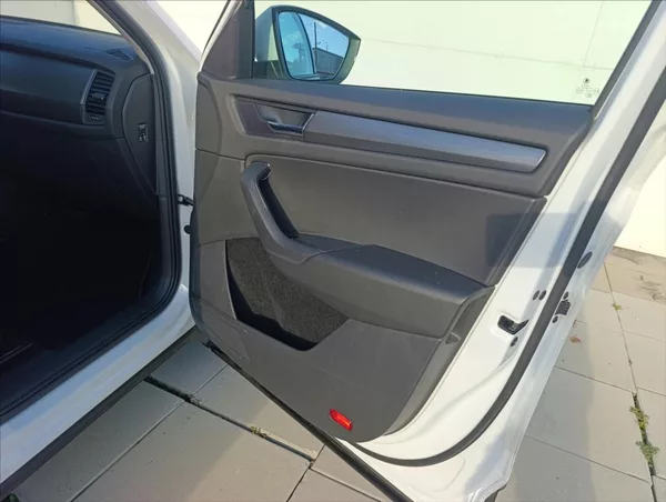 Škoda Kodiaq 2,0 TDi 4x4 DSG 7.míst Navi - foto 29