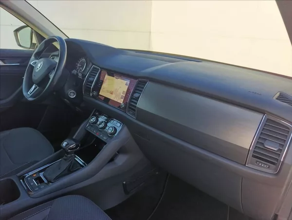 Škoda Kodiaq 2,0 TDi 4x4 DSG 7.míst Navi - foto 30