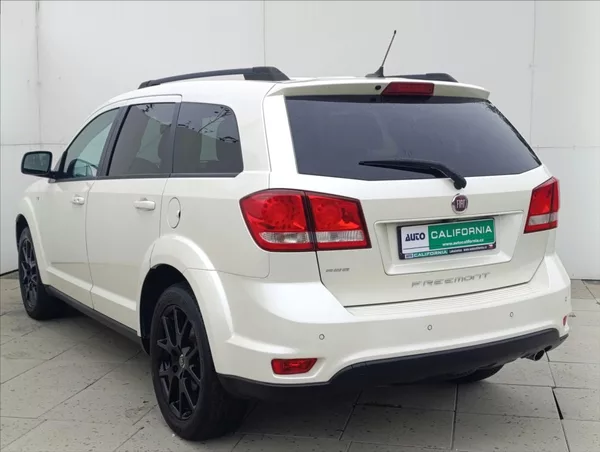 Fiat Freemont 2,0 MJT 4x4 7Míst AUTOMAT Navi - foto 12