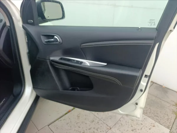 Fiat Freemont 2,0 MJT 4x4 7Míst AUTOMAT Navi - foto 29