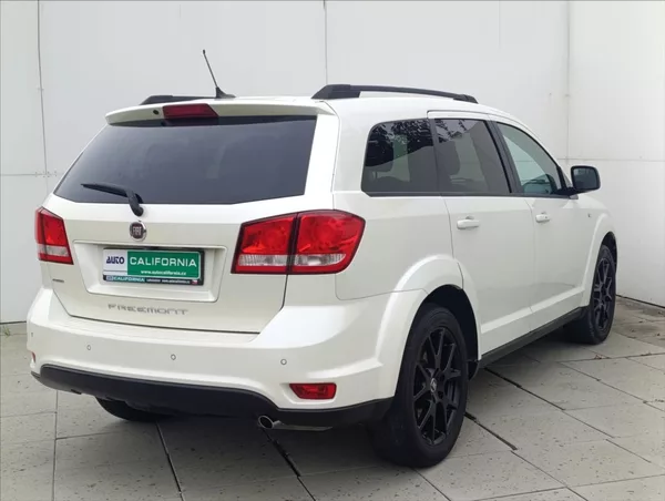 Fiat Freemont 2,0 MJT 4x4 7Míst AUTOMAT Navi - foto 7