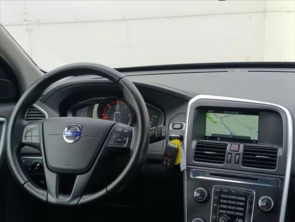 Volvo XC60 2,4 D4 Automat.4x4,Navi,Kůže, - foto 16
