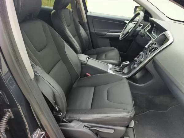 Volvo XC60 2,4 D4 Automat.4x4,Navi,Kůže, - foto 27