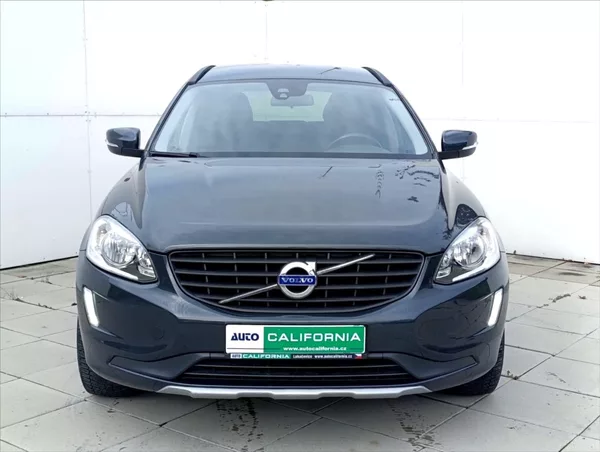 Volvo XC60 2,4 D4 Automat.4x4,Navi,Kůže, - foto 3