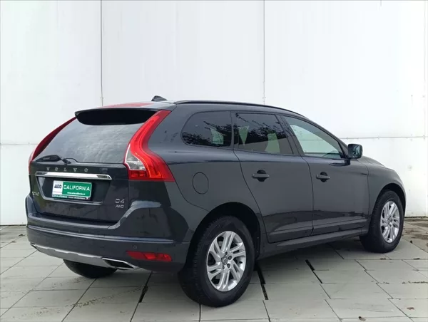 Volvo XC60 2,4 D4 Automat.4x4,Navi,Kůže, - foto 6