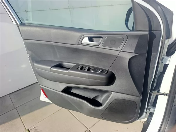 Kia Sportage 1,7 CRDi Navi Kamera Tempomat - foto 12