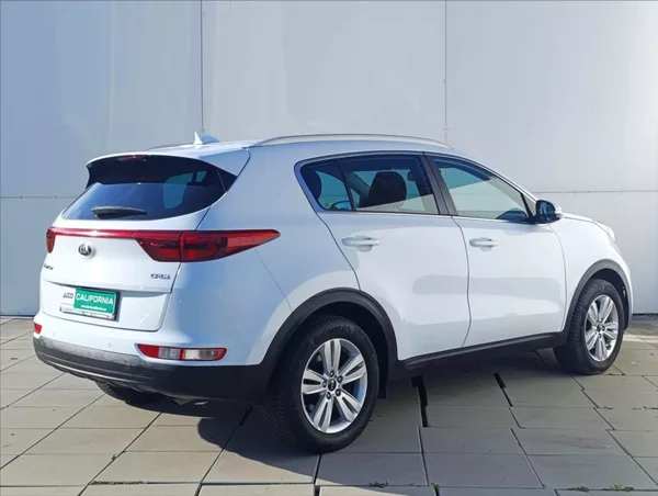 Kia Sportage 1,7 CRDi Navi Kamera Tempomat - foto 6