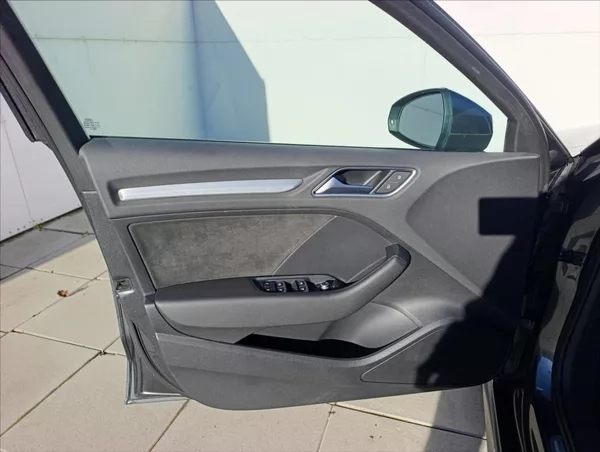 Audi A3 2,0 TDi S-Line Navi,Bi-xenon - foto 12