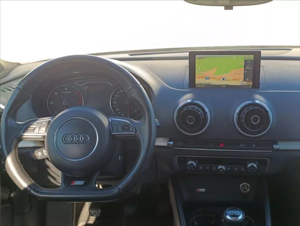 Audi A3 2,0 TDi S-Line Navi,Bi-xenon - foto 16