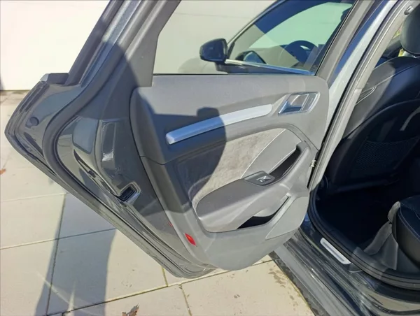 Audi A3 2,0 TDi S-Line Navi,Bi-xenon - foto 19