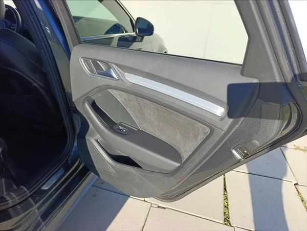 Audi A3 2,0 TDi S-Line Navi,Bi-xenon - foto 21