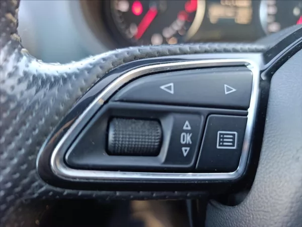 Audi A3 2,0 TDi S-Line Navi,Bi-xenon - foto 27
