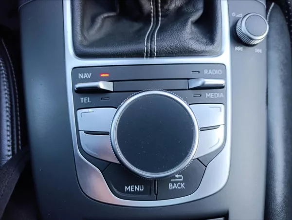 Audi A3 2,0 TDi S-Line Navi,Bi-xenon - foto 32