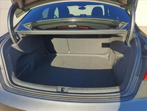 Audi A3 2,0 TDi S-Line Navi,Bi-xenon - foto 9