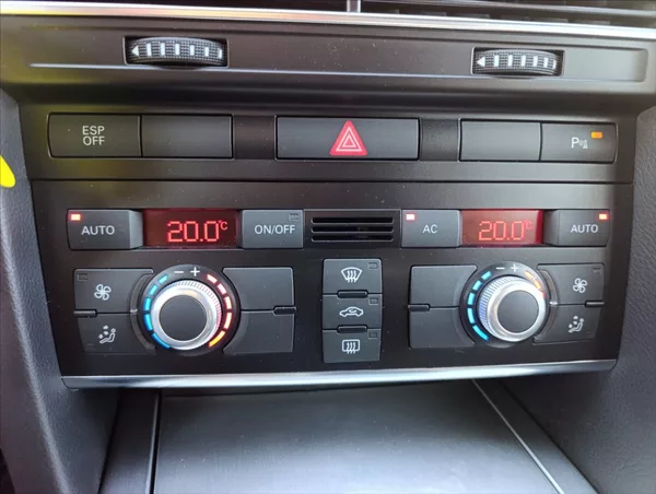 Audi A6 Avant 3,0 TDi aut.,Quattro Kůž - foto 19