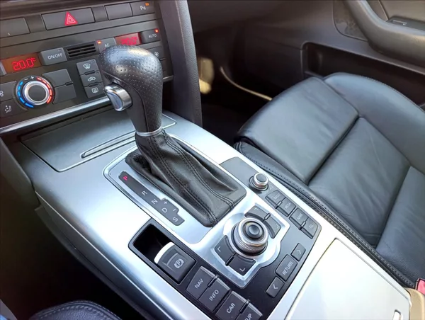 Audi A6 Avant 3,0 TDi aut.,Quattro Kůž - foto 20