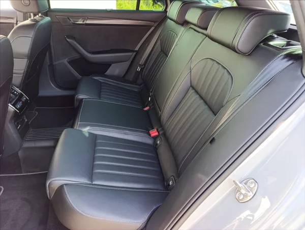 Škoda Superb 2,0 TDi DSG 4x4 Tažné 1maj.,ČR - foto 21