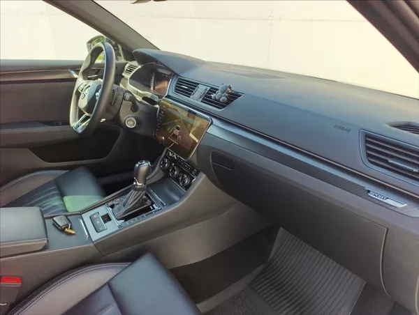 Škoda Superb 2,0 TDi DSG 4x4 Tažné 1maj.,ČR - foto 26