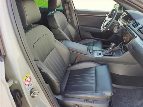 Škoda Superb 2,0 TDi DSG 4x4 Tažné 1maj.,ČR - foto 27