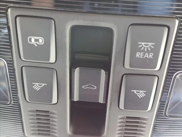 Škoda Superb 2,0 TDi DSG 4x4 Tažné 1maj.,ČR - foto 35