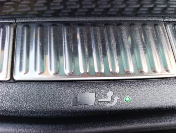 Škoda Superb 2,0 TDi DSG 4x4 Tažné 1maj.,ČR - foto 40